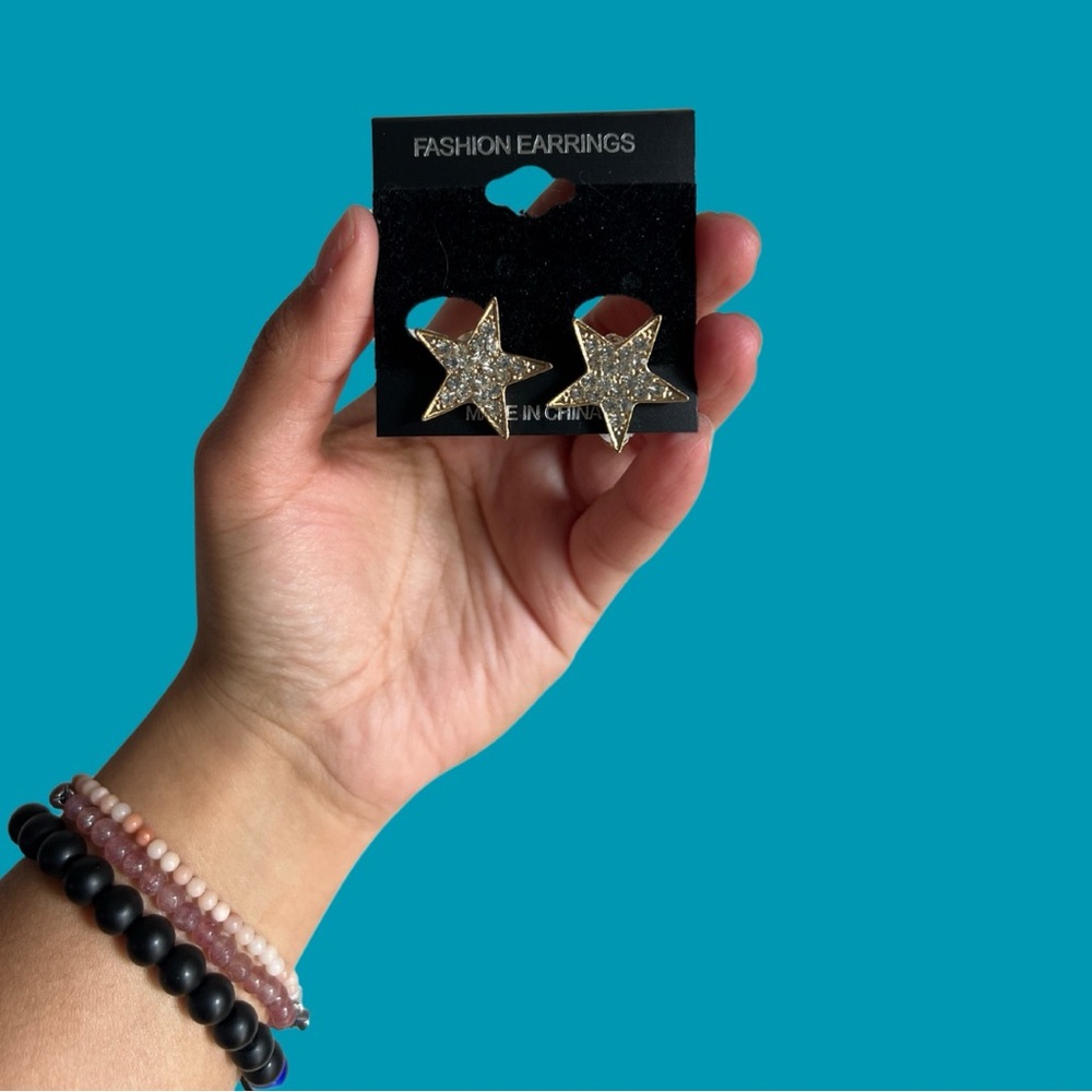 Clip-on Gold Star Earrings